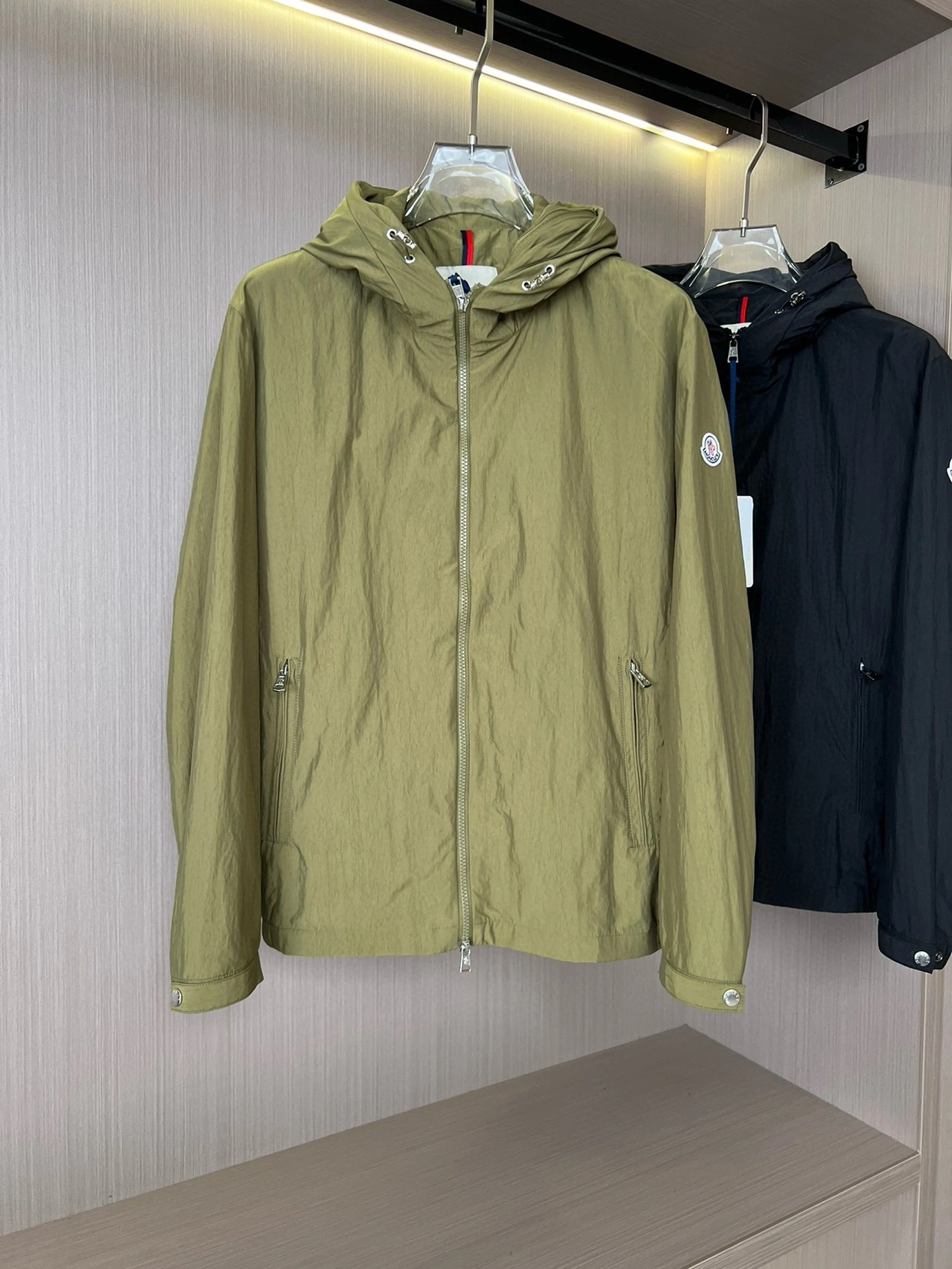 wg.luxury- 7o9385r 2colour item:D-F453H3140-2